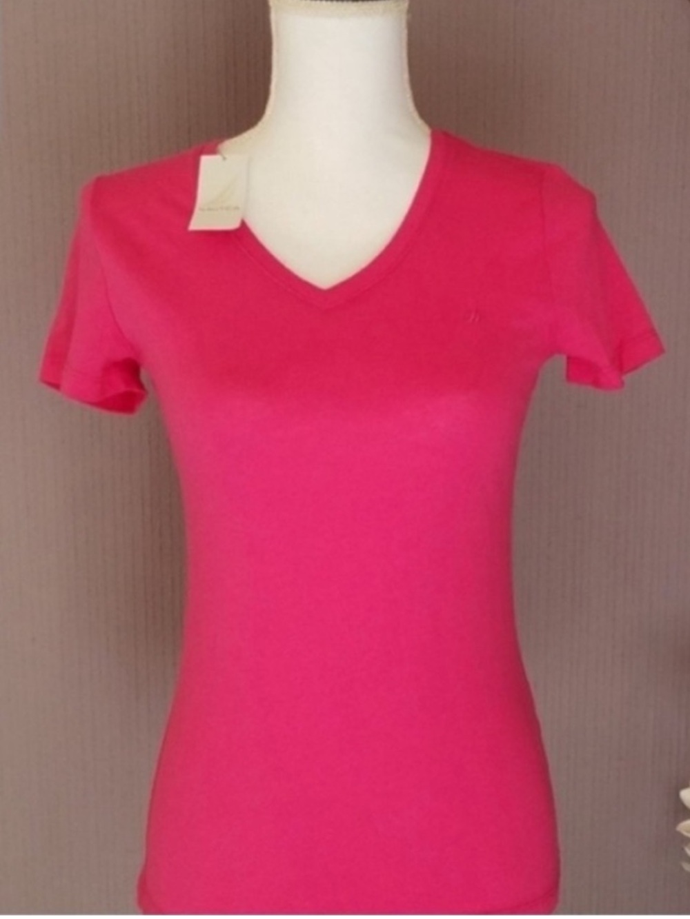 Nautica Women’s Hot Pink Fuchsia Short Sleeve V-neck T-shirt NEW